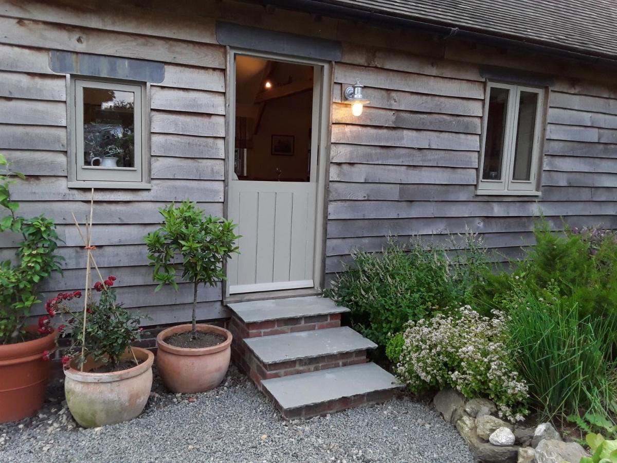 The Old Cowshed Villa Roundwood Eksteriør billede